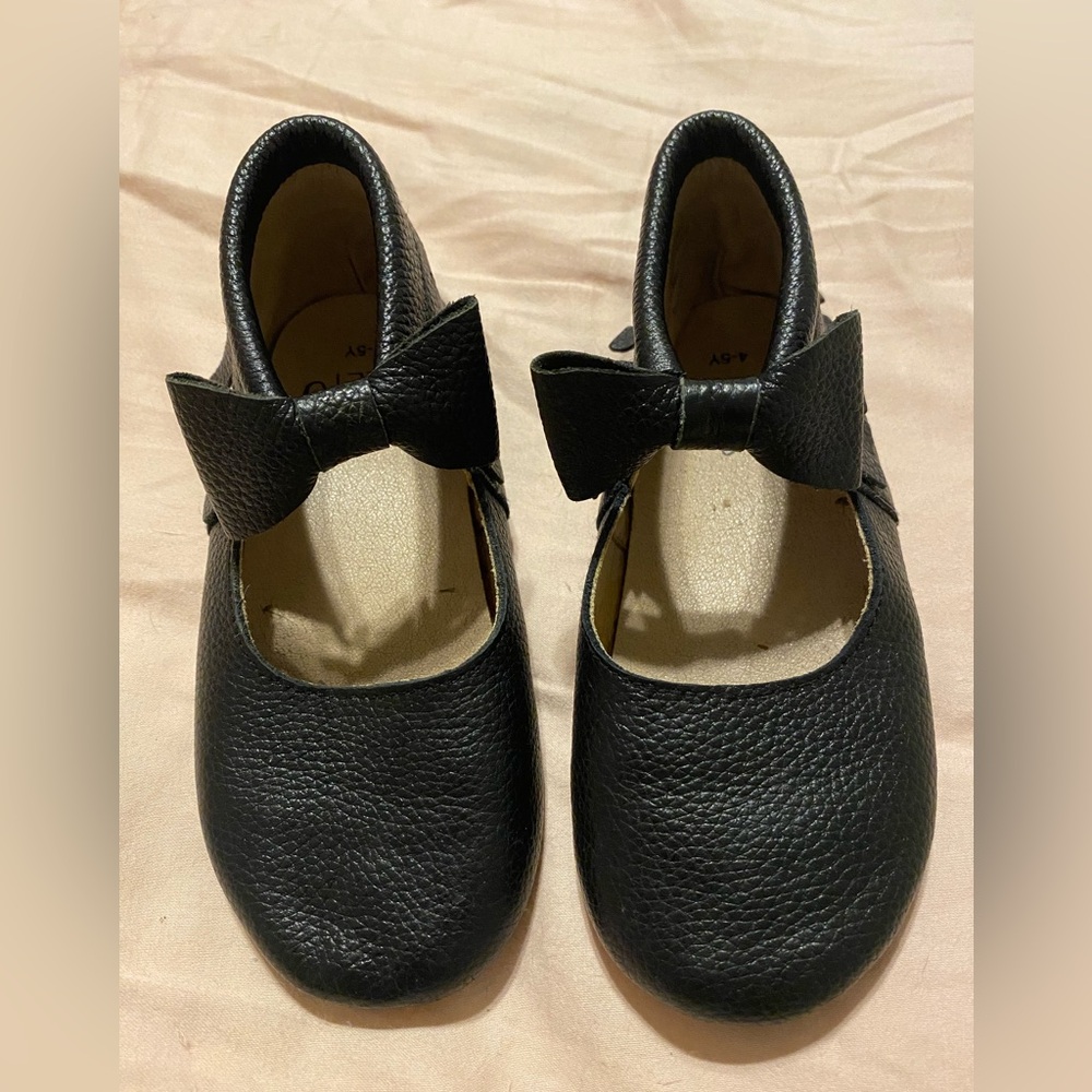 Monkey Feet girls Black Leather Kids Shoes with fringe and Bows